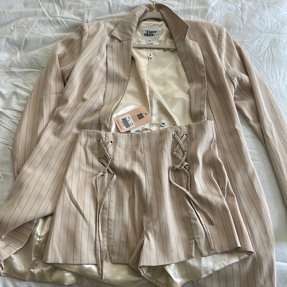 Brand new tiger mist set